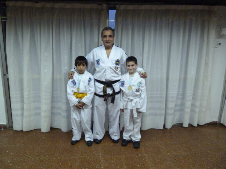 Torneo Nacional de Taekwon Do: dos chicos del Club en el podio
