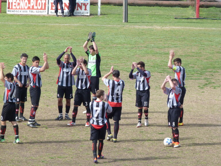 Empató la primera 1 a 1 y ganaron las otras cinco divisiones