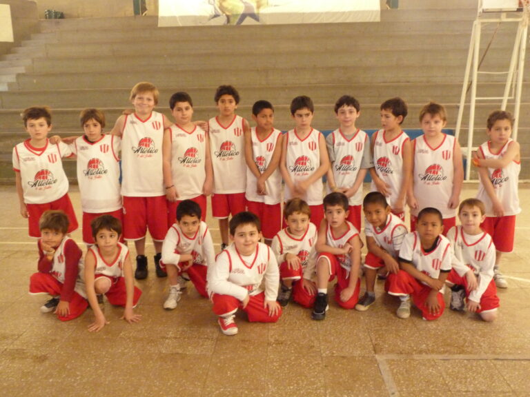 25 chicos de Atlético en el Encuentro de Minibasquet