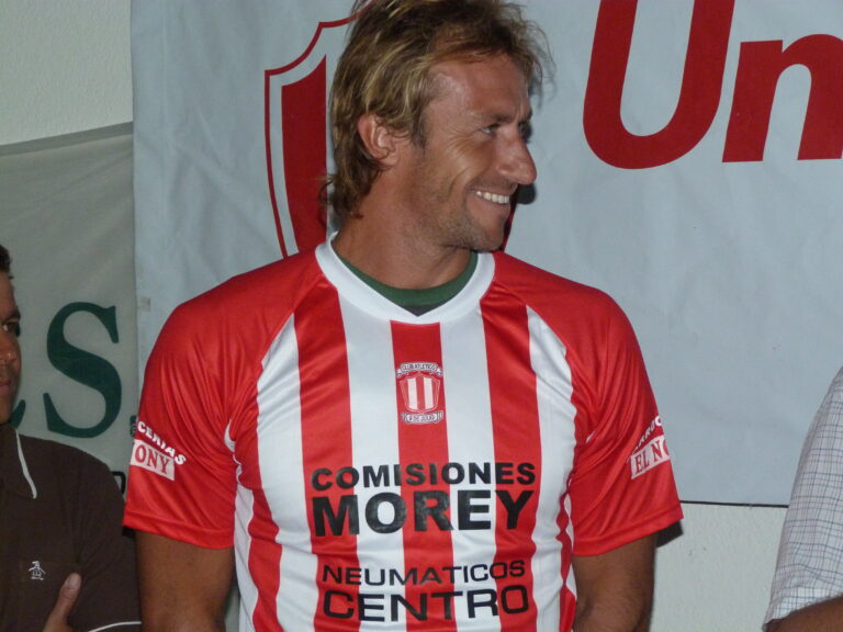 Espectuacular presencia de José Meolans en el Club Atlético