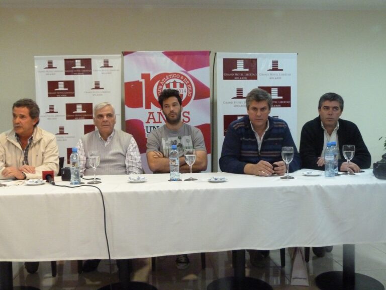 Conferencia de Prensa de Chucho Acasuso