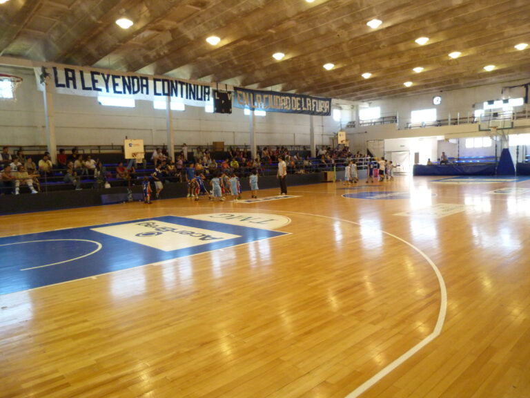 Atlético se impuso a Bragado Club en el Torneo de Basquetbol