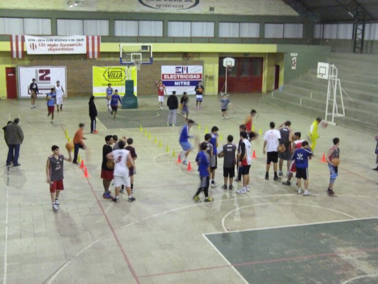 La Selección de Basquet de Napo ya entrena en el Club
