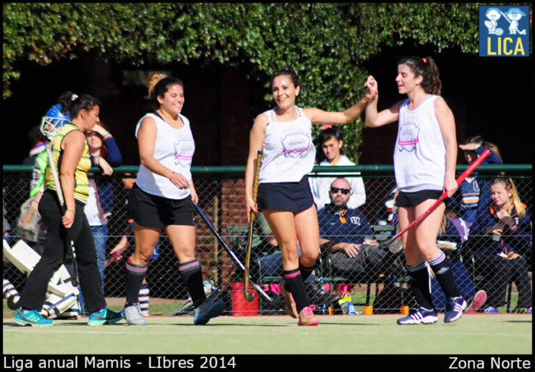 Destacada campaña de los equipos de Mamis Hockey del Club en Pilar