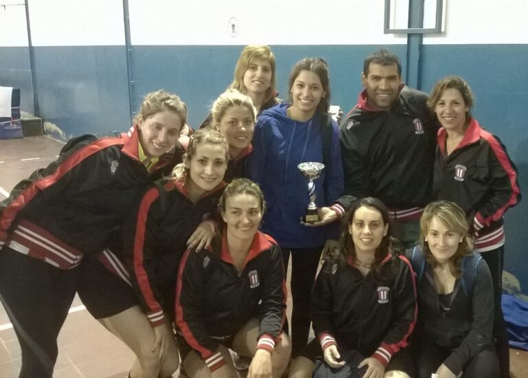 Gran actuación del equipo de Voley del Club en Saladillo