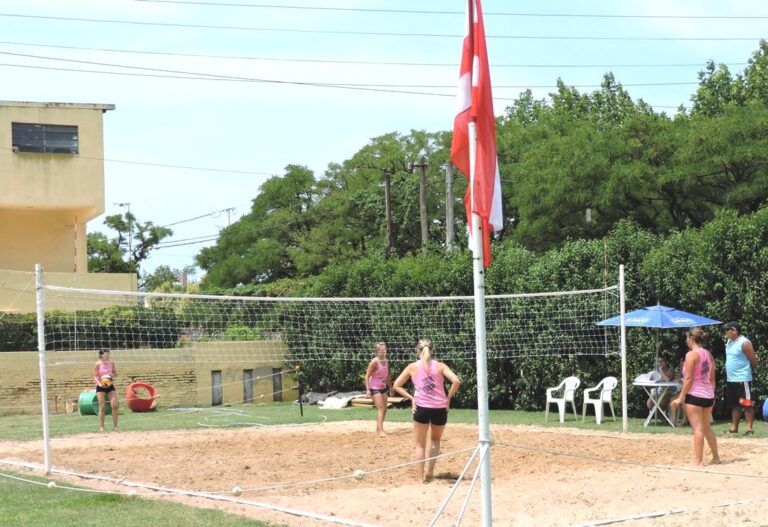 Se desarrollan los certámenes de Beach Voley
