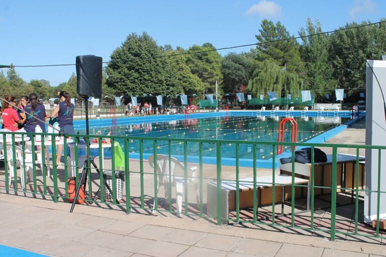 Magnífica actuación del equipo de Natación en Pellegrini