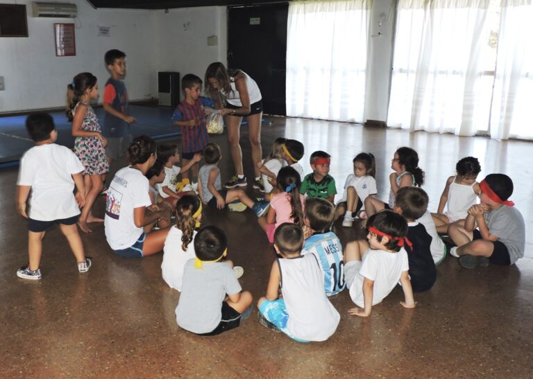 Despiertan expectativa las clases de Iniciación Deportiva