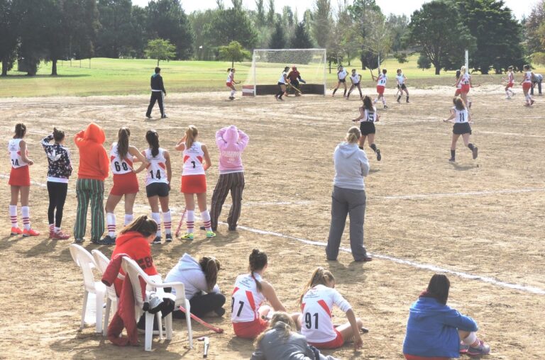 Nueva cancha de Hockey y victoria de estreno