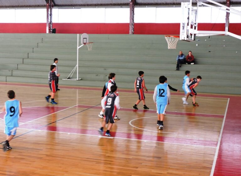 Victorias en Basquetbol ante Racing