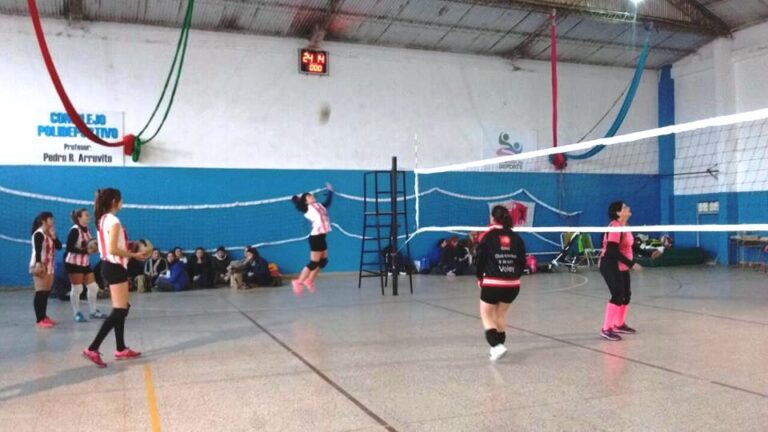 Domingo con mucho Voley femenino y masculino