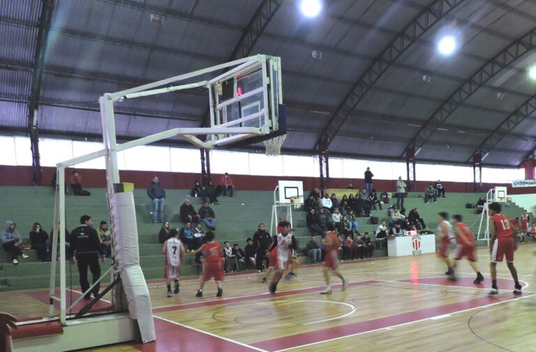 Gran labor en la Copa de Plata de Basquetbol