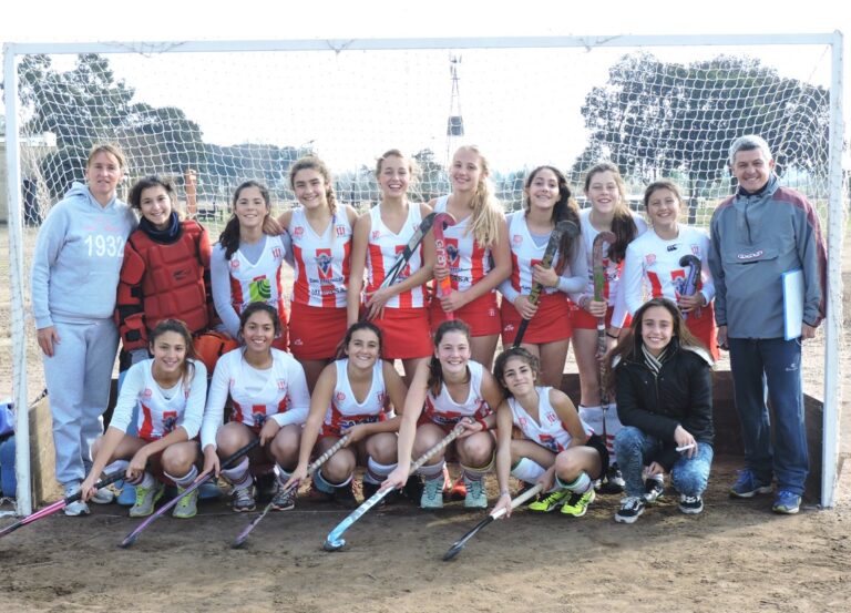 Los tres equipos de Hockey pasan a los Play Offs