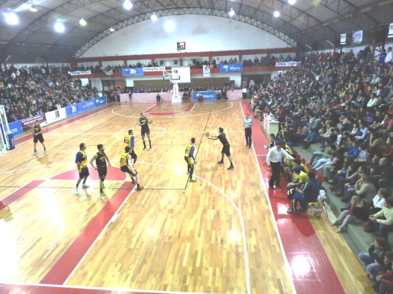 Espectacular reinauguración del Gimnasio