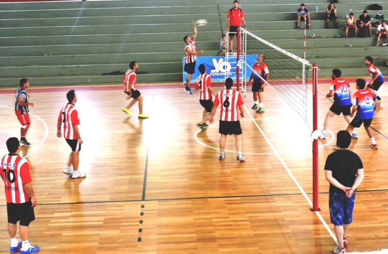 Se organiza el Voley femenino y masculino