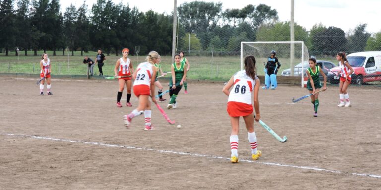 Hockey: 4 victorias ante Sarmiento de Junín