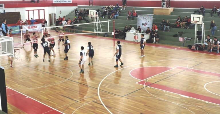 Comenzó el domingo el Torneo de Voley Masculino