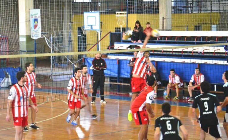 Atlético venció a Rivadavia en el Torneo de Voley