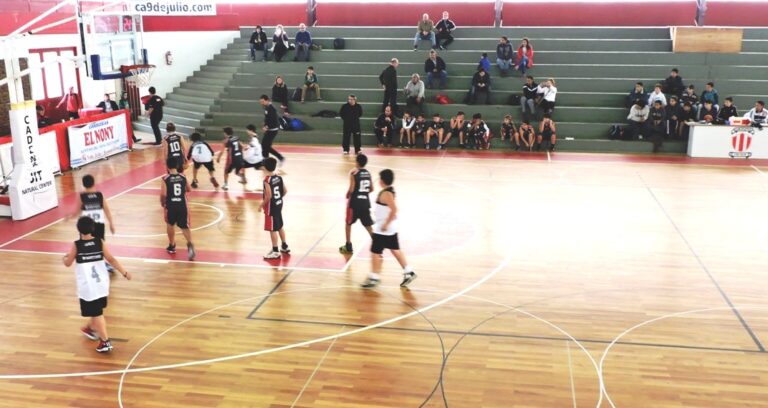 Triunfos de basquet ante Sportivo de 25 de Mayo. Encuentro en Bragado