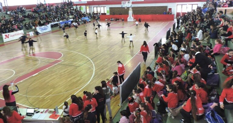 Se desarrolló el Festival de Patín Artístico en el Gimnasio