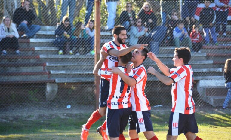 Atlético sigue ganando y goleando