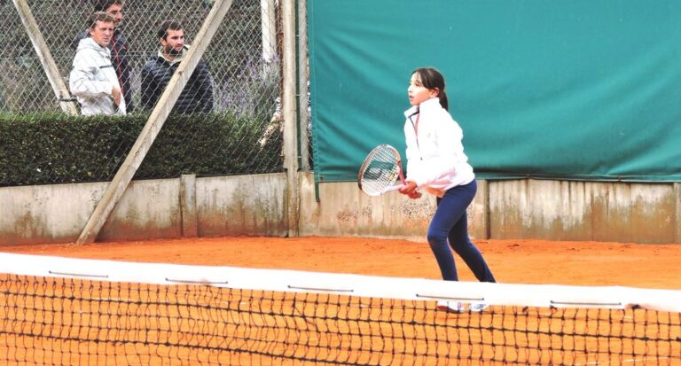 Tres campeones en el Torneo de Tenis G5 de 25 de Mayo