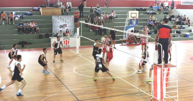 10 equipos en el Torneo de Voley Masculino
