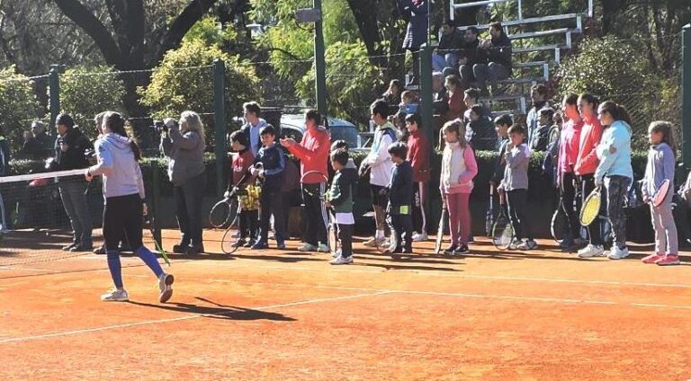 Clínica de Tenis a cargo de Paula Ormaechea