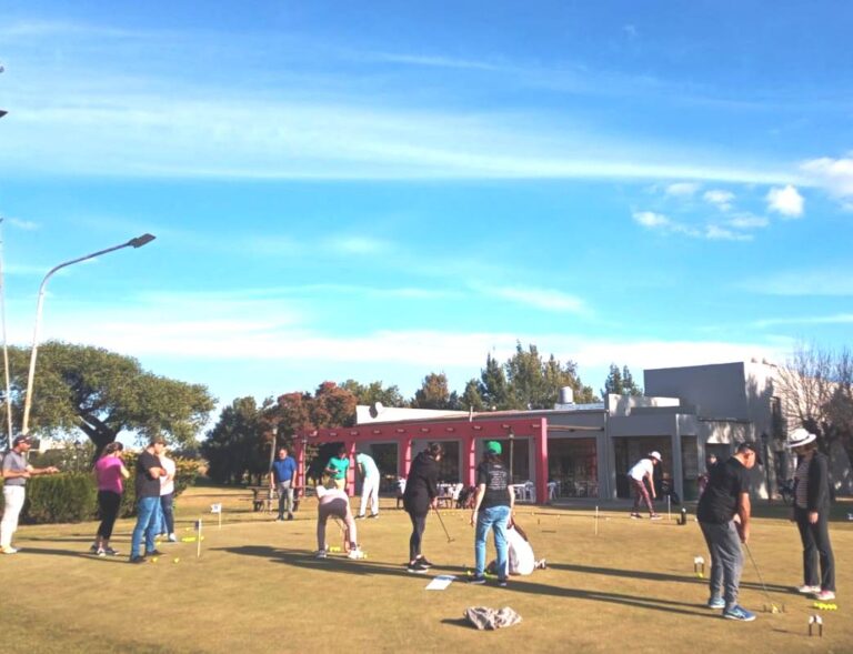 Atlético en el Torneo 4 Zonas de Golf. Primera fecha del Torneo del Club. Comenzaron las Escuelas para Menores y para Adultos