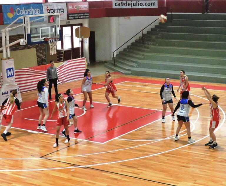 Victorias en basquetbol femenino y en Maxi basquet