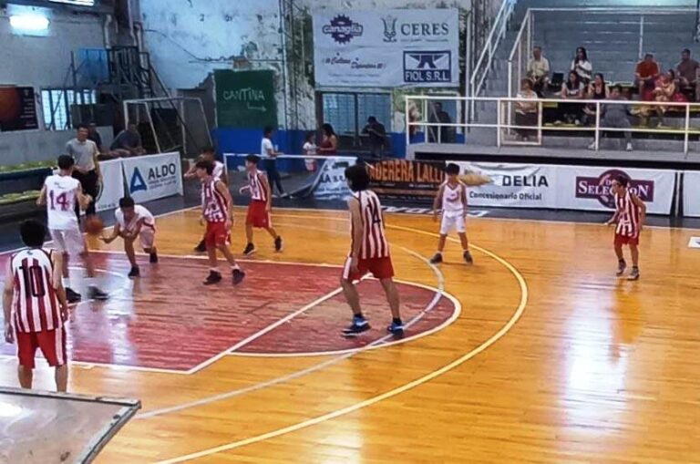 importantes victorias de los equipos de básquetbol de Atlético en Saladillo