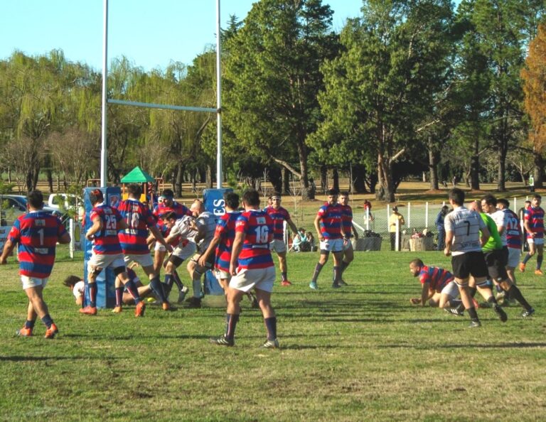 Debut triunfal del Rugby del Club en su nueva cancha