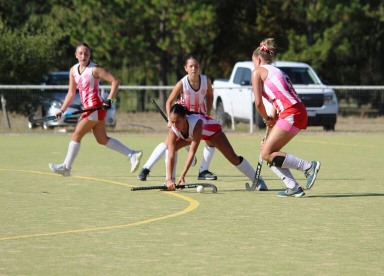 Cuatro victorias del hockey bajo la lluvia sobre El Linqueño
