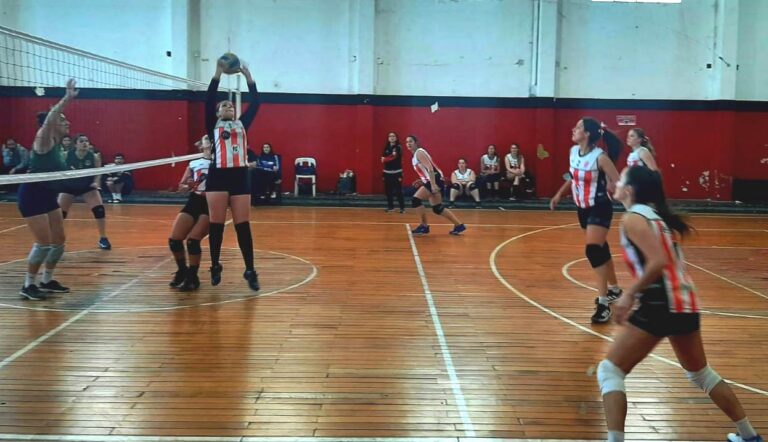 Jugó el equipo de Voley del Club Atlético en el Torneo de la Luga Chivilcoyana