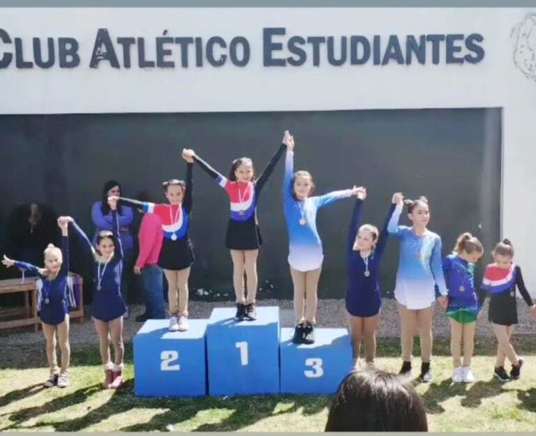 Dos campeonas Provinciales de Patín Artístico en Olavarría