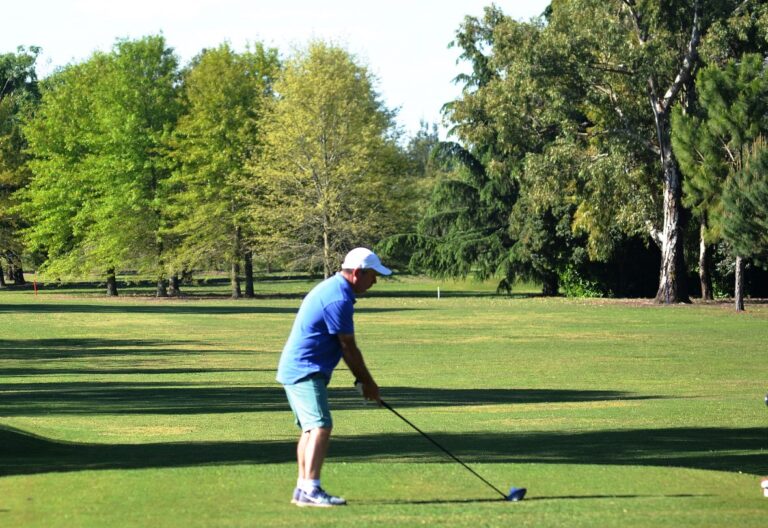 Campeón del año en el Torneo de Golf de FENOBA. Torneo femenino con 50 jugadoras