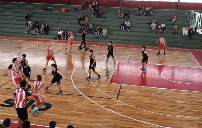 Atlético enfrentó a los equipos de Basquetbol de Sportivo de 25 de Mayo