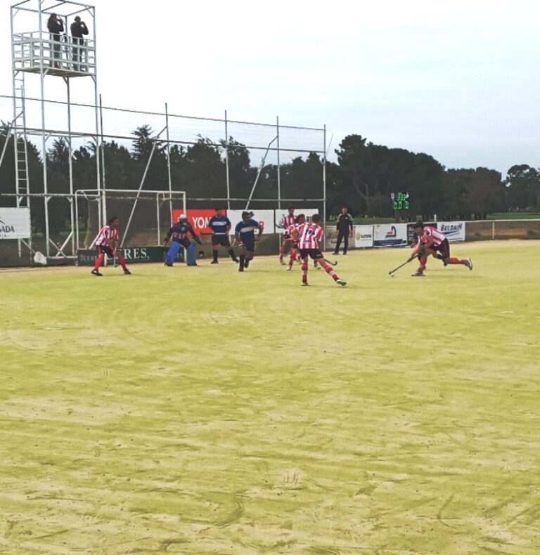 Gran actuación del equipo de hockey masculino de 1ª ante San Martín.