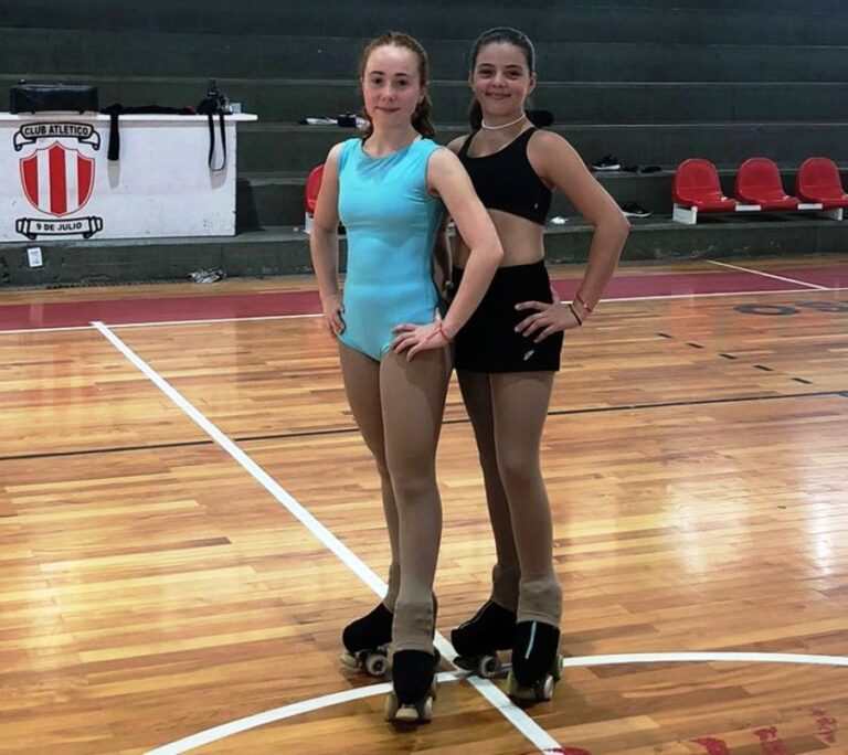 Dos patinadoras del Club en un torneo Nacional en Misiones