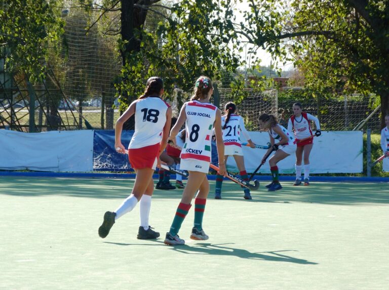 Hockey: visita a Social. Entrena la preselección