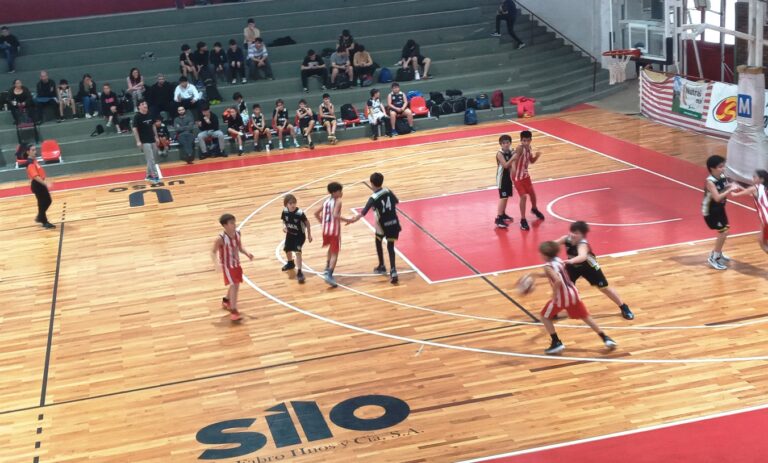 Atlético se impuso en los 4 partidos de Basquetbol a M.Moreno