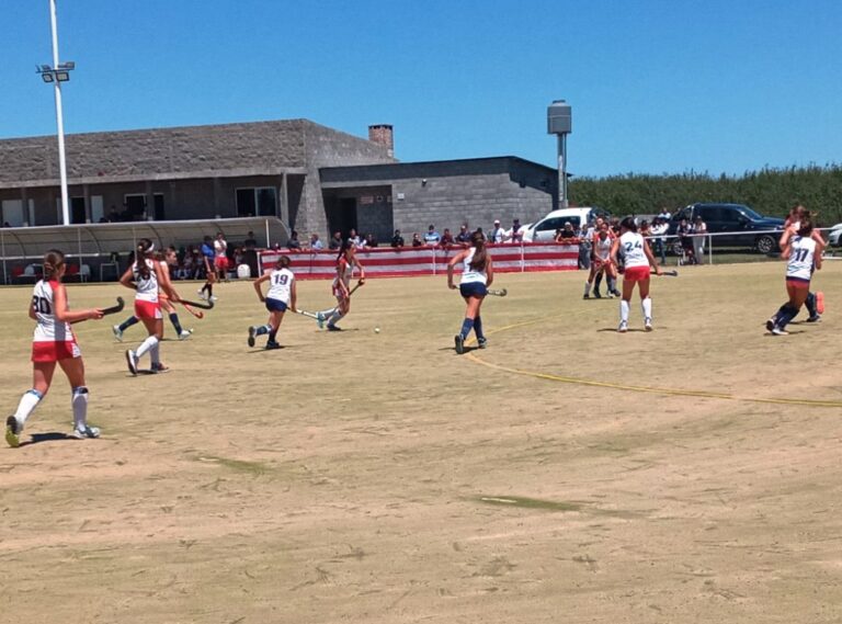 Se disputó el sábado la última fecha del Torneo de Hockey de la Asociación. Juegan las finales