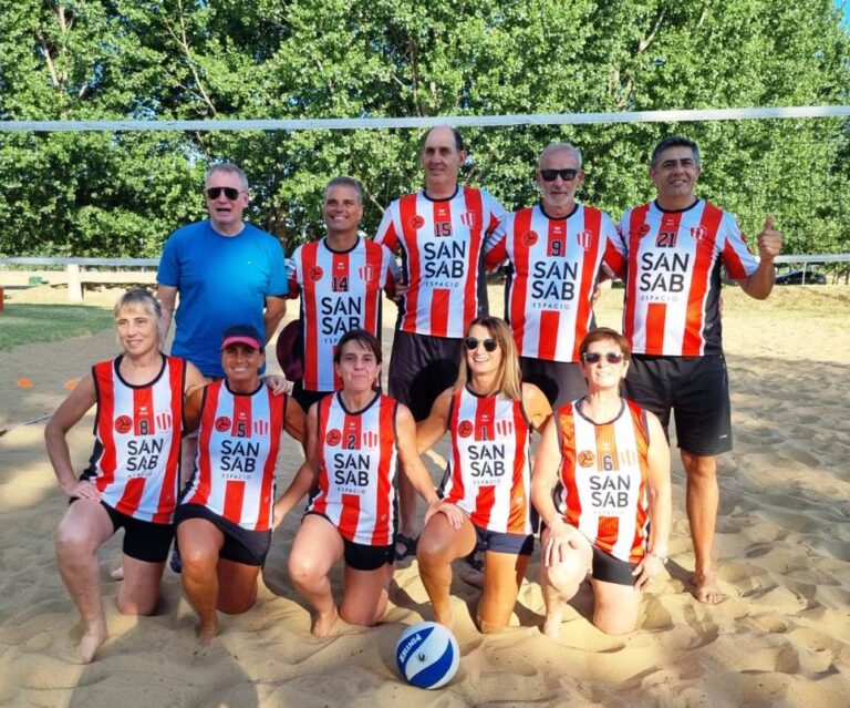 Newcom: campeón Argentino al Torneo Sudamericano; Pre seleccionados en la Provincia; Sub campeones de Beach Newcom