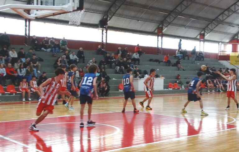 Basquetbol: magníficas actuaciones en U15 y U17 ante Bragado Club