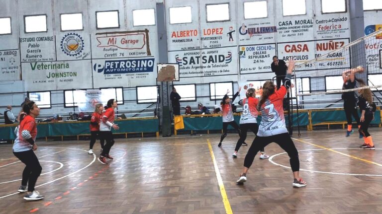 Newcom: en la Liga Femenina Provincial. Campeón Argentino de Clubes “A” en Santiago del Estero