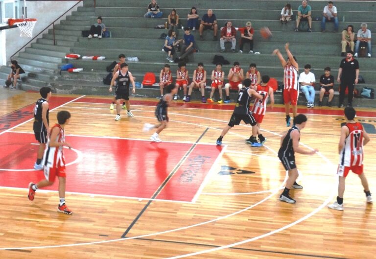 Atlético en el basquetbol de las Asociaciones de Chivilcoy y Juninense