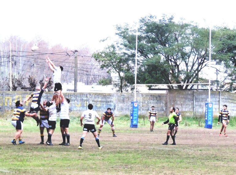 Huracán de C.Casares venció a Atlético en la final Zonal de Rugby