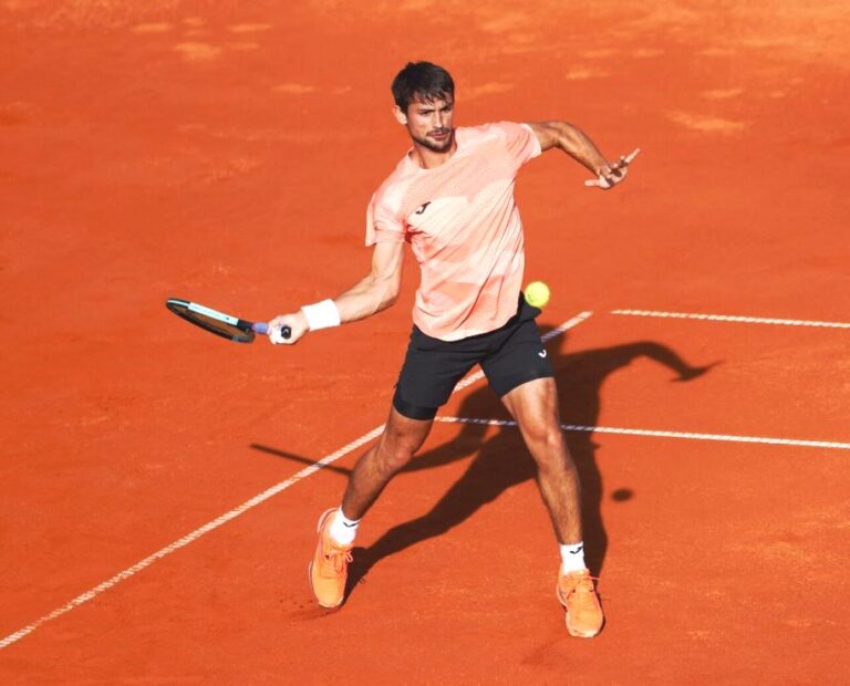 Mariano Navone debutó ganando en el Uruguay Open de Tenis