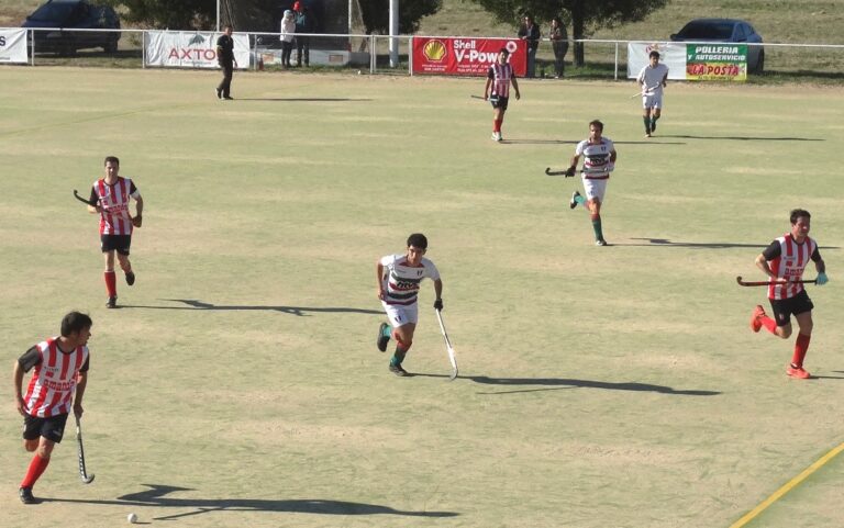 Importante victoria en el Torneo de Hockey masculino