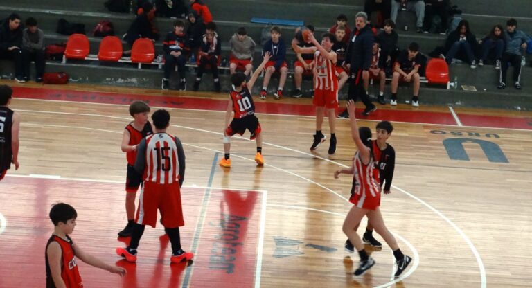 Basquetbol: Atlético recibió a Colón de Chivilcoy y ahora cuenta con una jugadora campeona Nacional